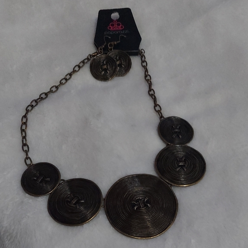 8/$10 Paparazzi Bronze Circular Necklace Set - Picture 7 of 7